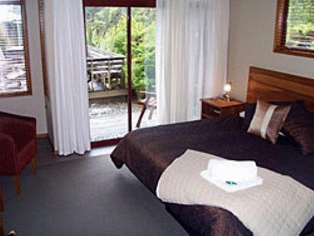 Mahitahi Lodge Bruce Bay Oda fotoğraf